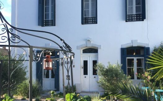 Belle villa 300 m2 piscine