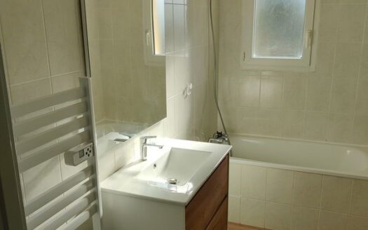 Appartement T2 vide, entièrement rénové, 45m² à Mont de Marsan