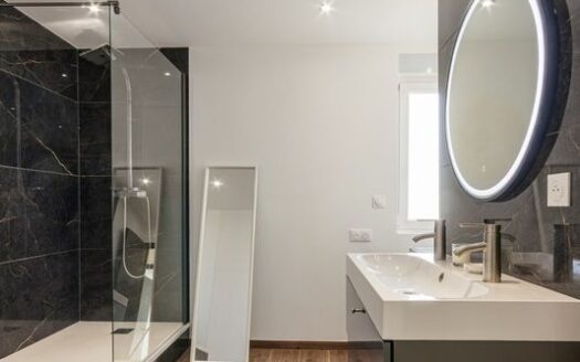 Appartement T2/T3 de 69m² entièrement rénové proche Gare et centre commercial