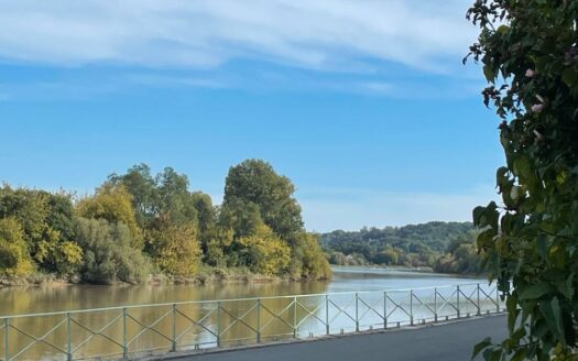 Maison en pierres avec vue exceptionnelle sur la Dordogne