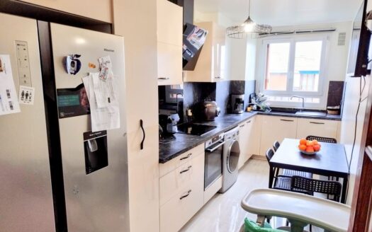 IDEAL FAMILLE – APPARTEMENT LUMINEUX – SECURISE AVEC GARDIEN –  4 PIECES 85M2 SUR FRESNES