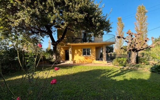 Maison 5 pièces, 4 chambres avec garage