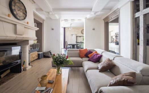 Appartement T3 de 95m² avec Terrasse et Jardin Privatif