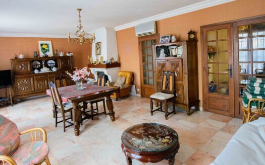 Maison 6 pièces 150M2 + 150 M2 en demi sous-sol éclairé
