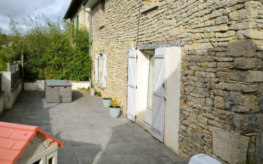 Maison de caractère sans travaux dans cadre paisible