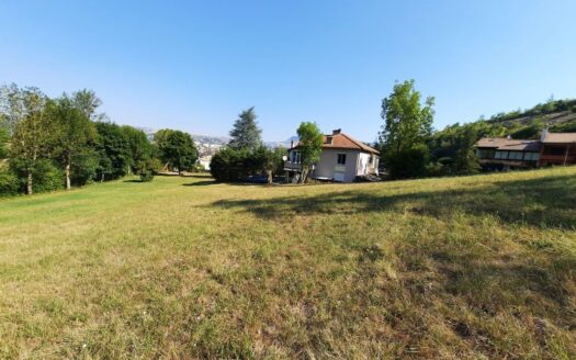 MILLAU/CREISSELS PROPRIETE MAISON ET 8046M (5266 constructibles)