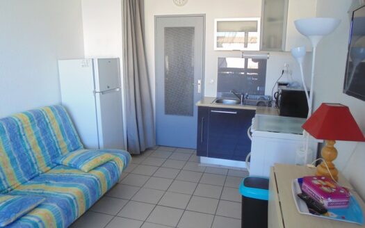 Studio cabine vue sur l eau avec parking