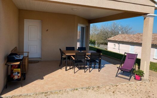 IDEAL FAMILLE : MAISON LUMINEUSE, TERRAIN CLOS ET TERRASSE PLEIN SUD SUR LES VIGNES