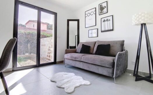 Villa 3 faces avec piscine 89m2