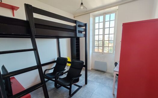 Idéal investisseur // Appartement de rendement – au pied du métro A CUSSET VILLEURBANNE