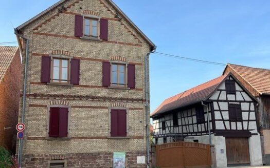 Maison 5/7 pièces + 2 dépendances – 419 000
