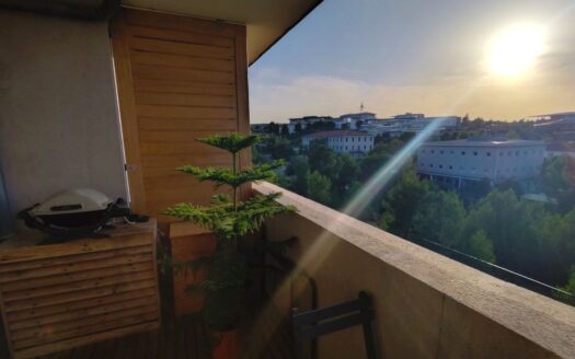 Appartement T3 60m², dernier étage avec balcon et parking
