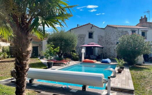 Rare – Maison d’architecte 220m2 avec piscine