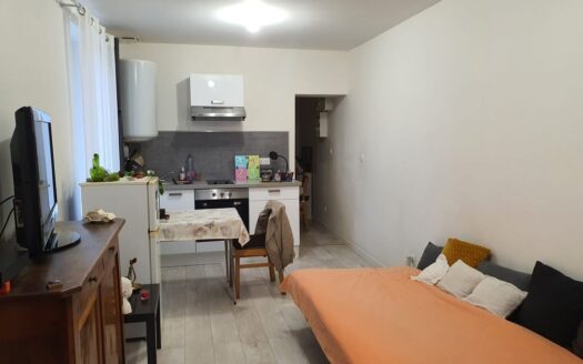 Immeuble locatif SORGUES