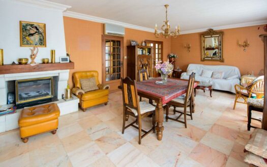 Maison 6 pièces 150M2 + 150 M2 en demi sous-sol éclairé