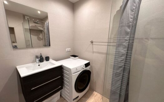 IDEAL INVESTISSEUR/SUPERBE 1 PIECE BIS, RÉNOVÉ À CANNES, PROCHE PLAGES, PRÊT POUR LA LOCATION