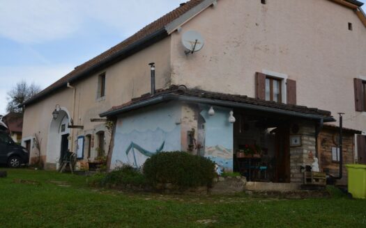 Ferme Comtoise rénovée, à vendre, pas à brader