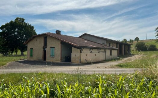 Maison corps de ferme à vendre