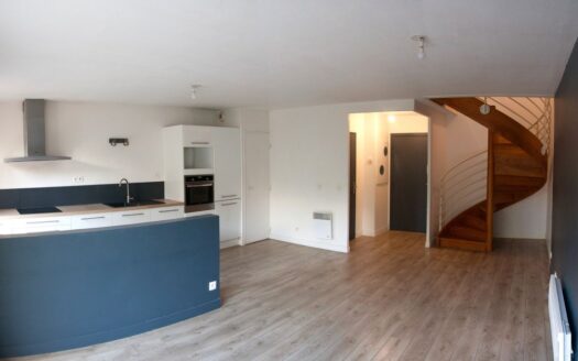 Duplex 3 pièces de 75m², idéalement situé dans Marseille
