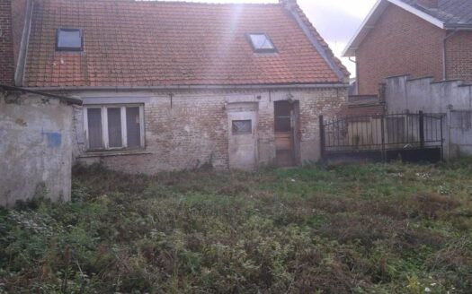 Maison a renover sur terrain 826 m² avesnes les aubert