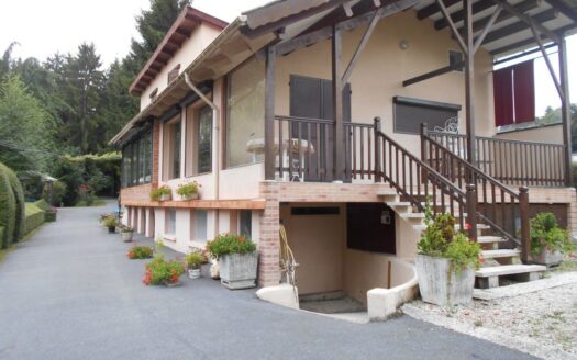 MAISON SUR PARC AVEC ETANG proche de Reims