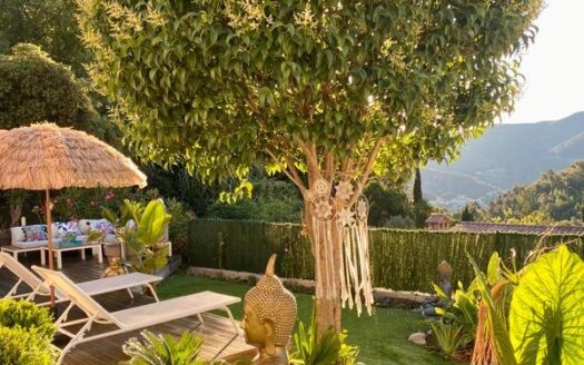 Vends appart/maison 100m2 dans Mas, jardin 800m2, piscine privative , Aspremont 497keuros