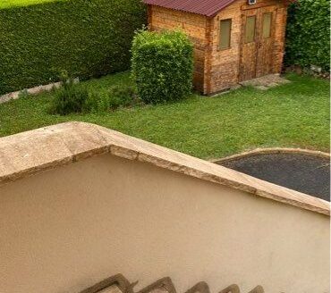 1/15  Maison à ruelle sur Touvre 102 m2 habitables sur sous-sol 267000 Euros