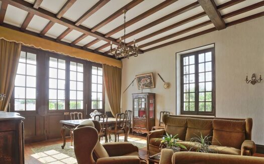 Maison basque 179m2 – 6 pièces – Puyoo