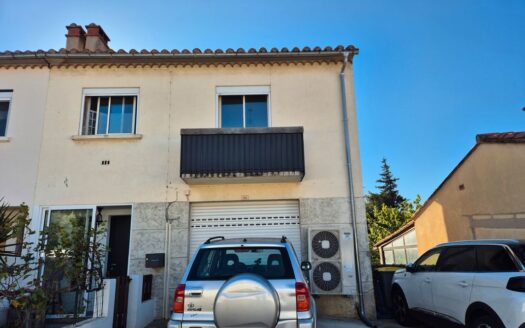 Maison de village T5 117m2 avec grande terrasse + garage et 2 places de parking