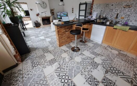 Longere avec piscine