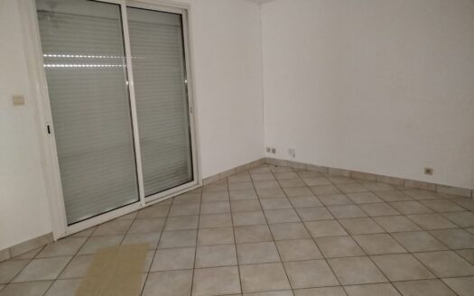 Maison dans quartier calme avec Jardin