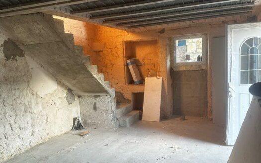 Maison à réhabiliter avec grange aménageable