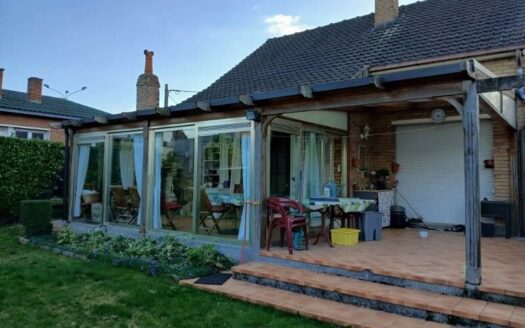 Maison individuelle 3ch / 2 garages / jardin
