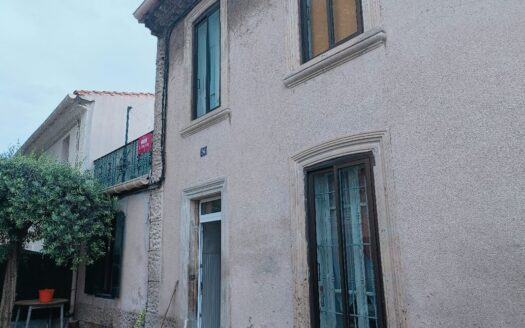 IDEAL FAMILLE – Maison de Ville avec Terrasse et Cour