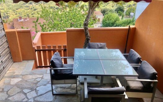 1/16  Appartement en Duplex traversant Sartene Corse du sud