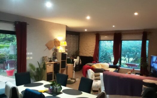 Maison et appartement 245 m2