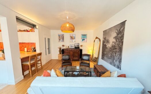à vendre – T3 entièrement rénové, Place Dupuy