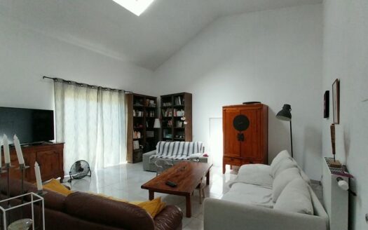 Maison pierres apparentes 15/20 min CHU/Gare/centre ville