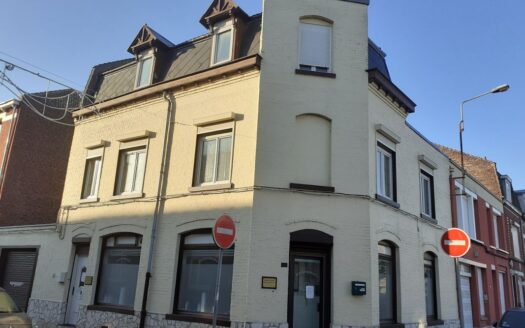 IDEAL INVESTISSUER- Immeuble Polyvalent au Cœur de Lomme