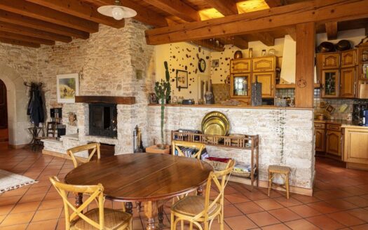 Maison d’e famille +gite