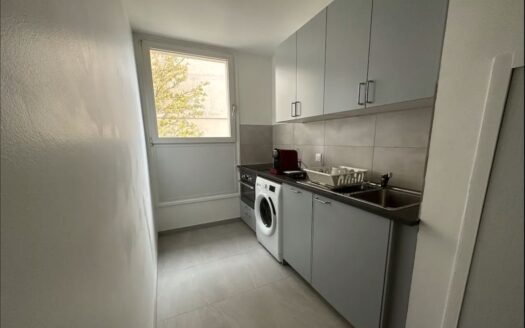 IDEAL FAMILLES – APPARTEMENT SPACIEUX, LUMINEUX ET IDÉALEMENT SITUÉ À 2 MIN DU MÉTRO