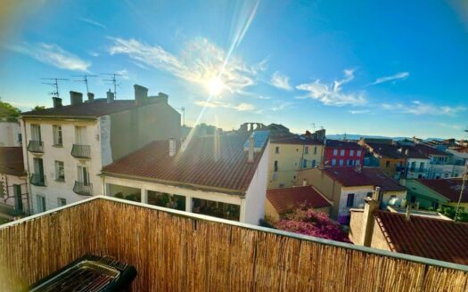 IDEAL FAMILLE – Appartement lumineux avec balcon à Perpignan