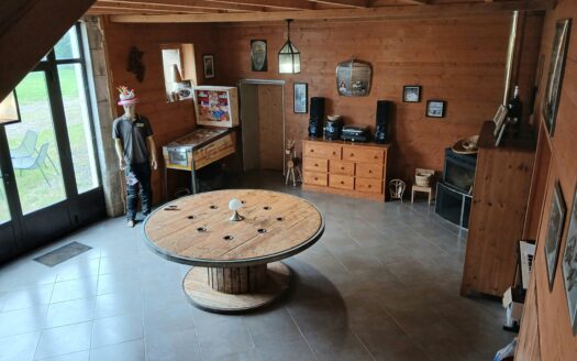 IDÉAL PROJET PROFESSIONNEL – Ensemble immobilier atypique sur 7 hectares