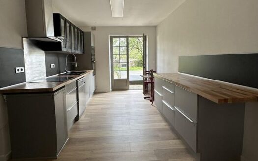 The Brece House Confort Modern et Style – Modern Comfort