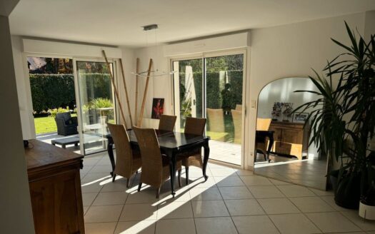 Maison contemporaine 7 pièces 148 m2 à 15 mns du centre du Mans