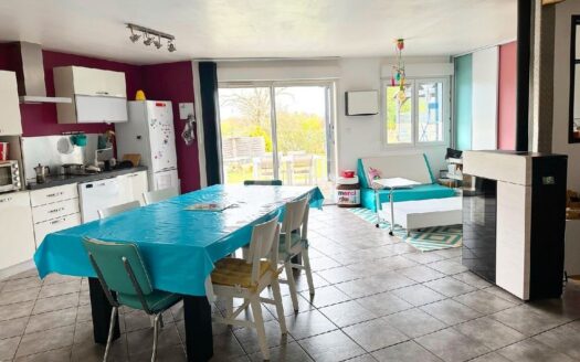 IDEAL FAMILLE- Maison moderne et confortable avec piscine