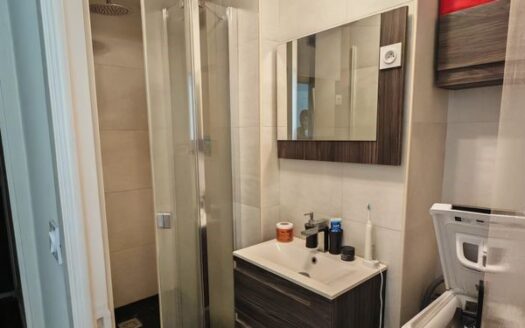À Vendre : Appartement T3 de Standing de 70m² avec Piscine et Terrain de Tennis