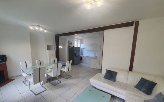 Maison rénovée 110 m² – Centre-ville de Vierzon