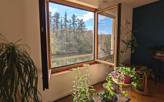 Grande Maison de caractère avec vue exceptionnelle sur la rivière