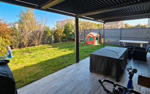 Maison Moderne de 103m² avec Piscine et Prestations Haut de Gamme à Valence